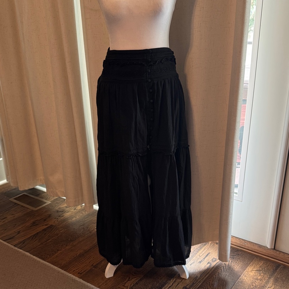 Aerie Black Tiered Wide-Leg Boho maxi skirt